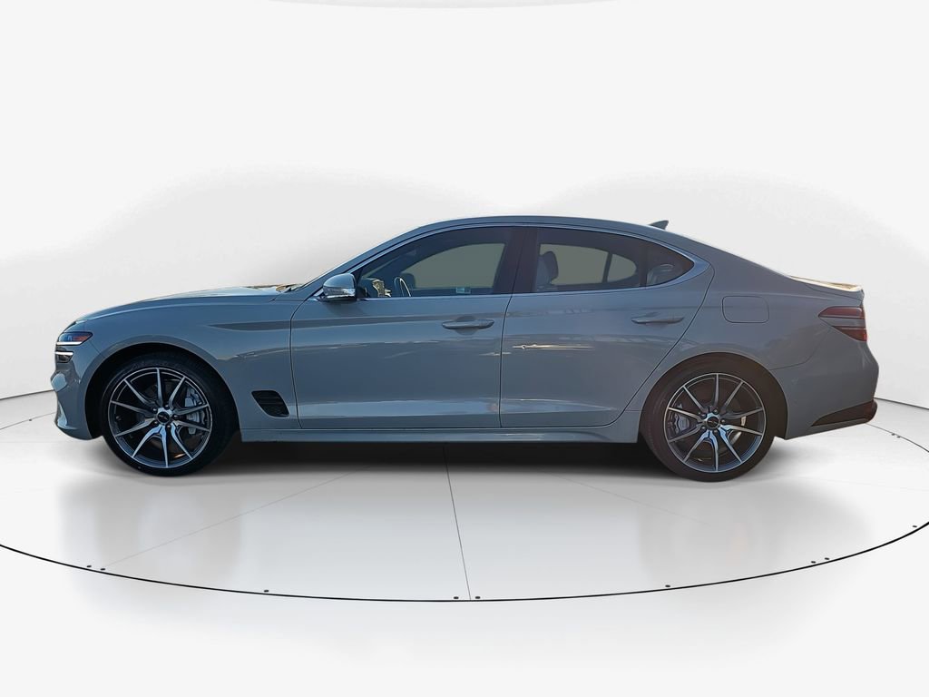 Used 2025 Genesis G70 2.5T image 8