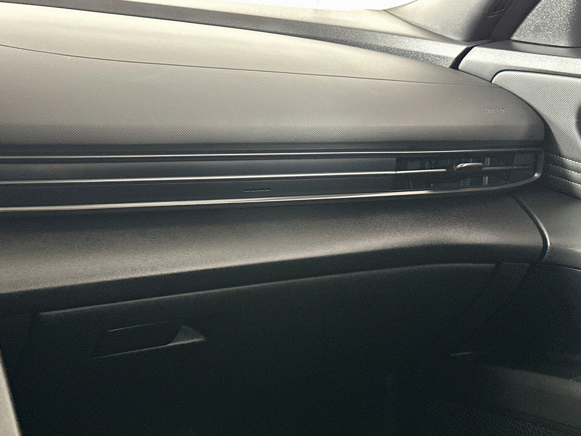 Used 2025 Hyundai Elantra Sport FWD image 16