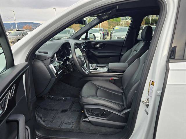 Used 2025 Audi Q7 3.0T Premium Plus w/ Premium Plus Package AWD/4WD image 22