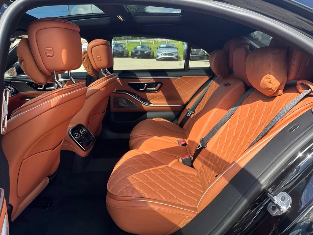 New 2027 Mercedes-Benz S 580 4MATIC Sedan image 13
