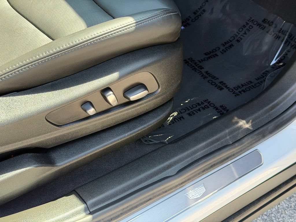 Certified 2024 Cadillac XT6 Sport w/ LPO, Floor Liner Package AWD/4WD image 18