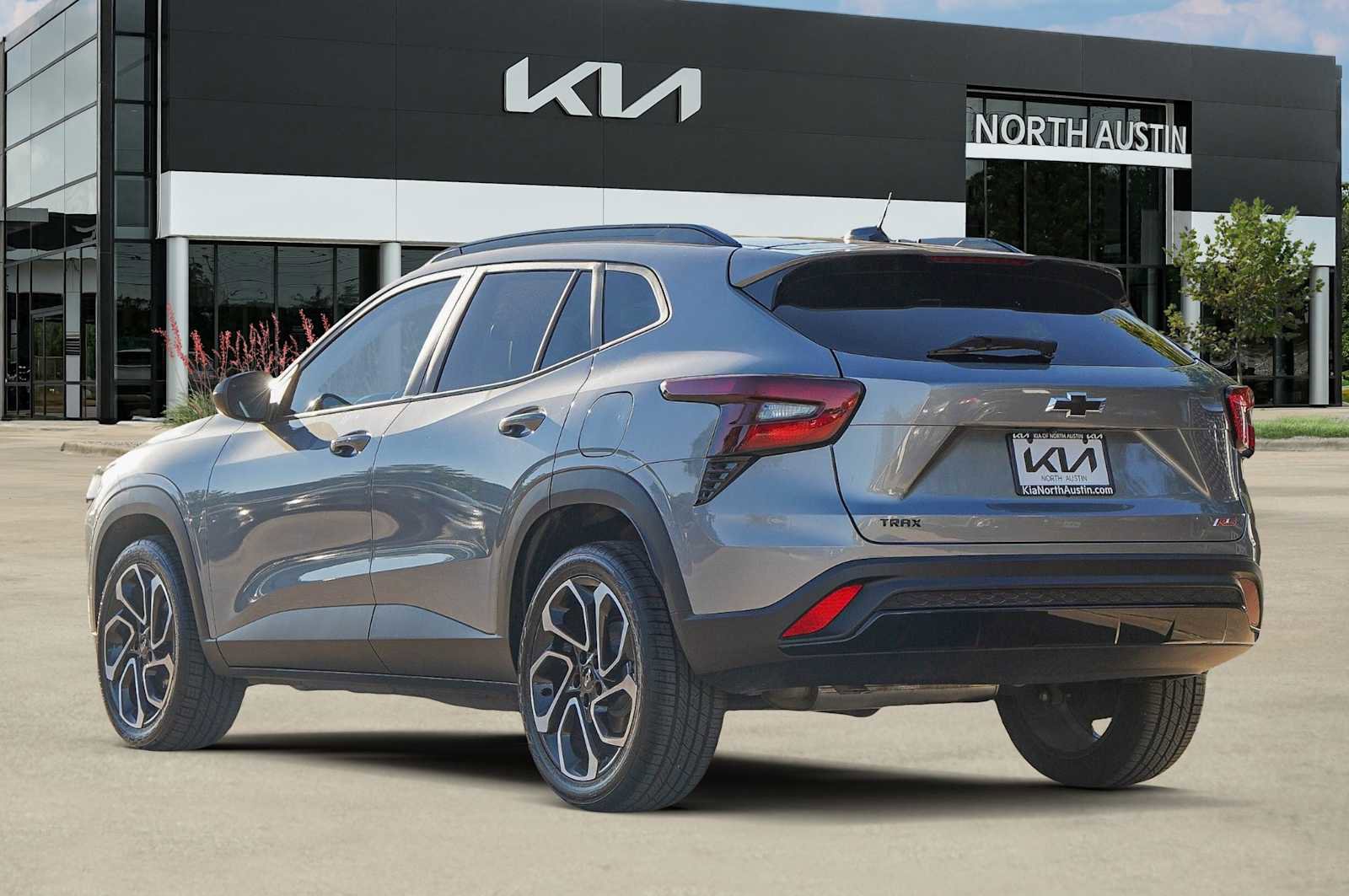 Used 2024 Chevrolet Trax RS w/ Sunroof Package image 5