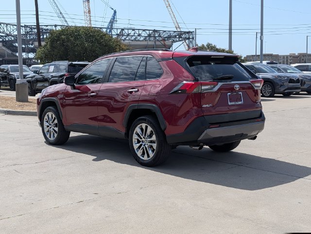 Used 2021 Toyota RAV4 Limited AWD/4WD image 9