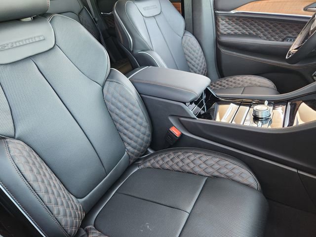 New 2026 Jeep Grand Cherokee Summit image 10