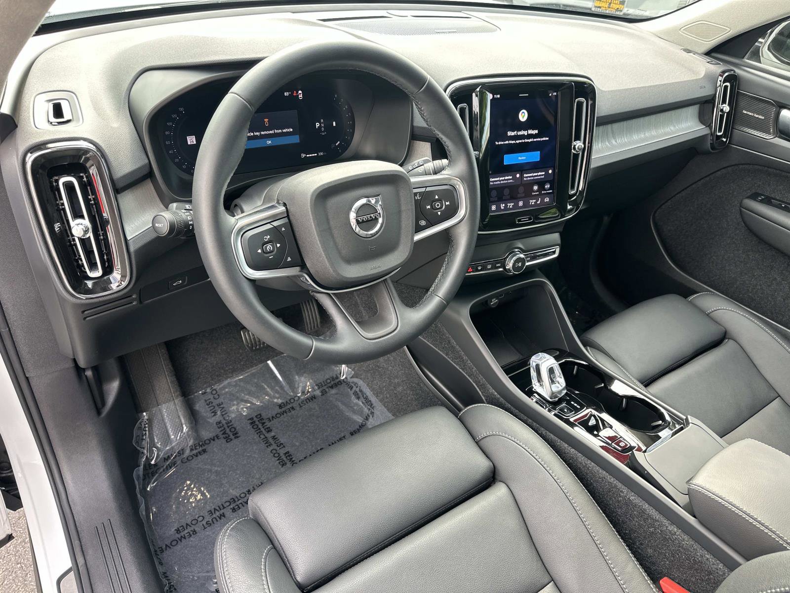 Certified 2026 Volvo XC40 B5 Ultra w/ Climate Package image 9