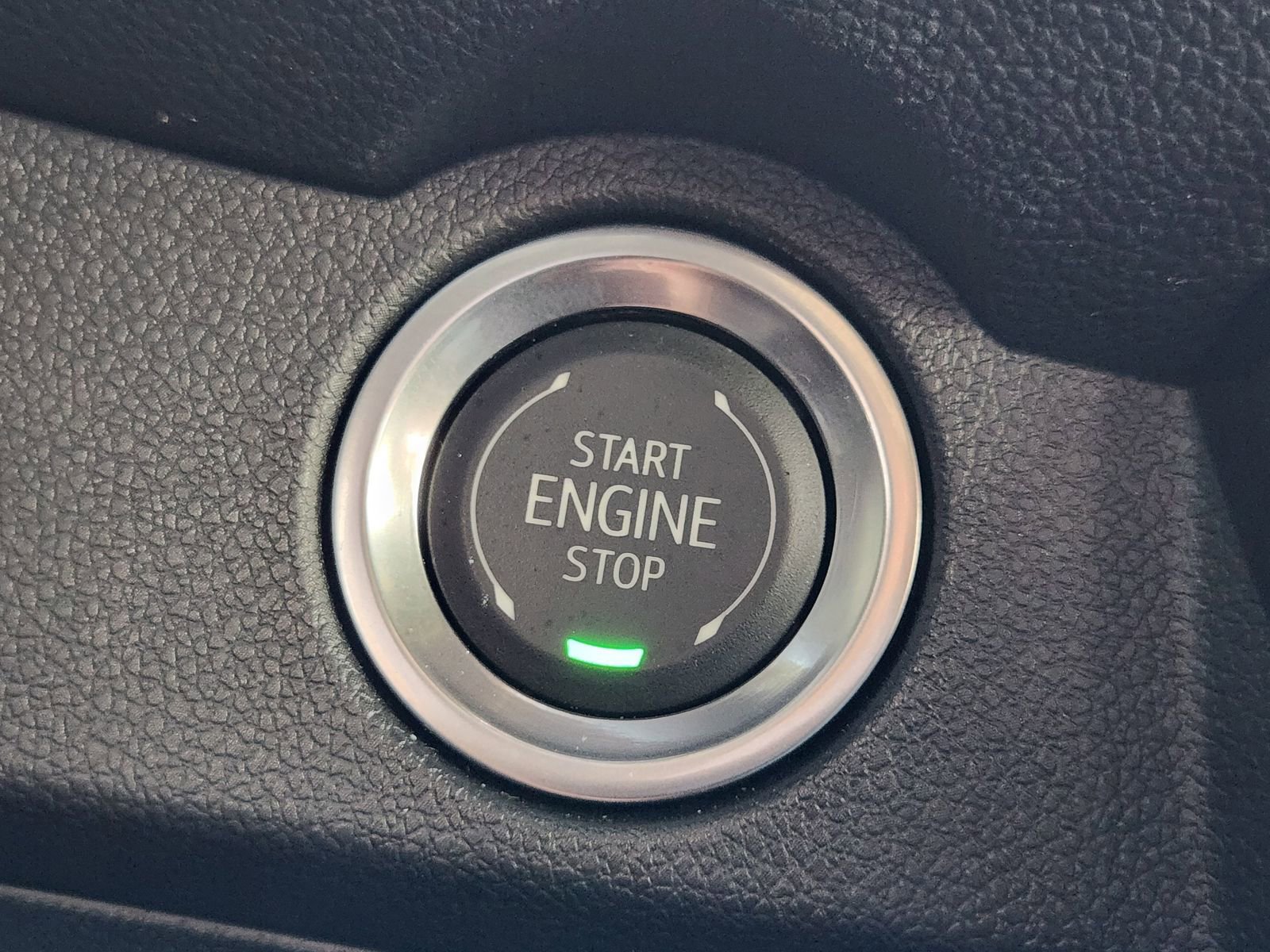 Used 2024 Chevrolet Traverse LT w/ Midnight/Sport Edition image 23