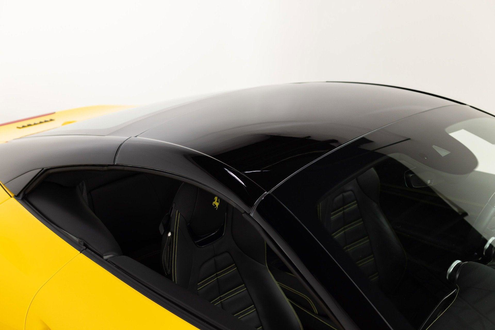 Certified 2020 Ferrari Portofino RWD image 40