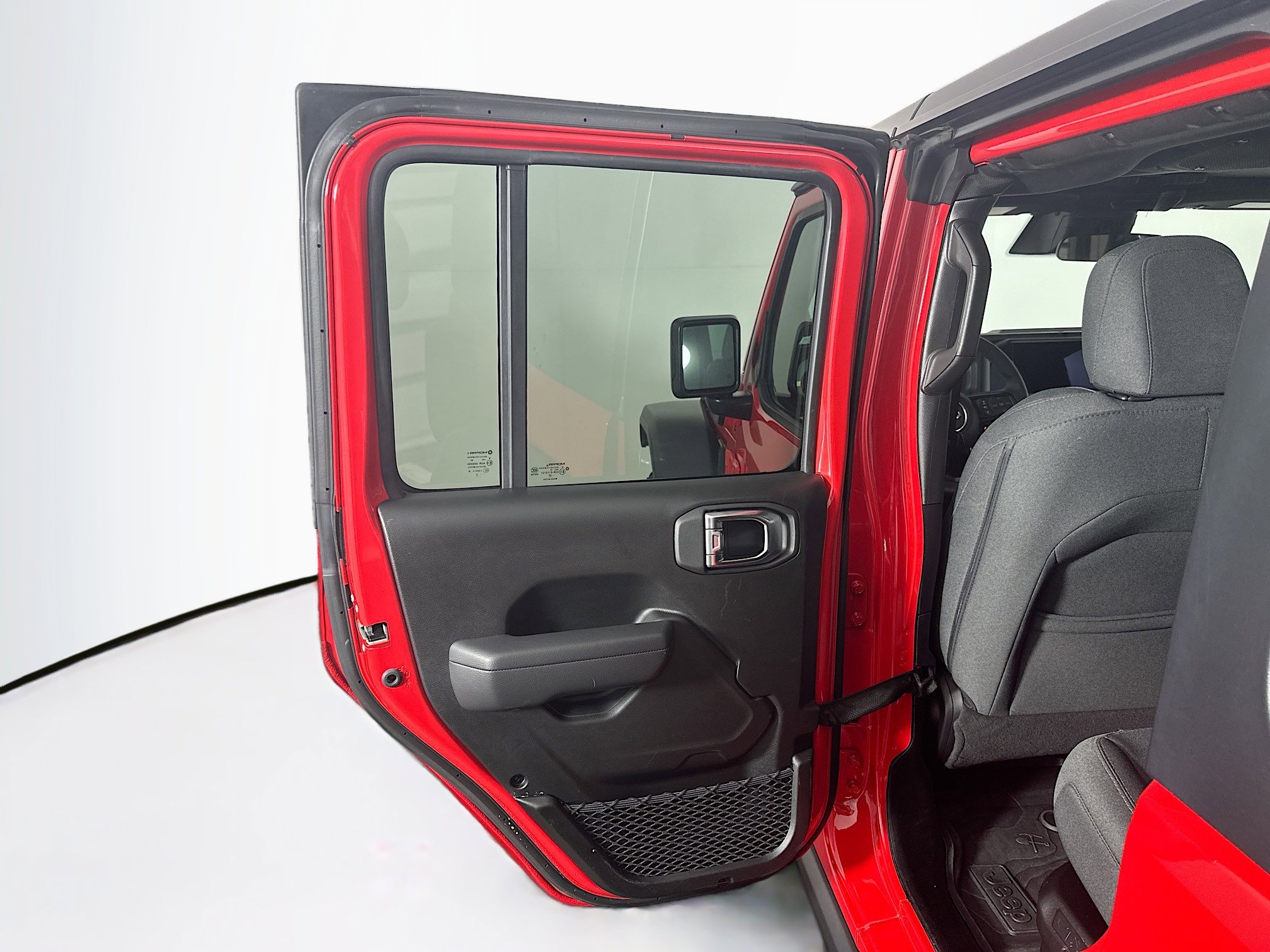 Used 2025 Jeep Wrangler Unlimited Sport S 4xe AWD/4WD image 25