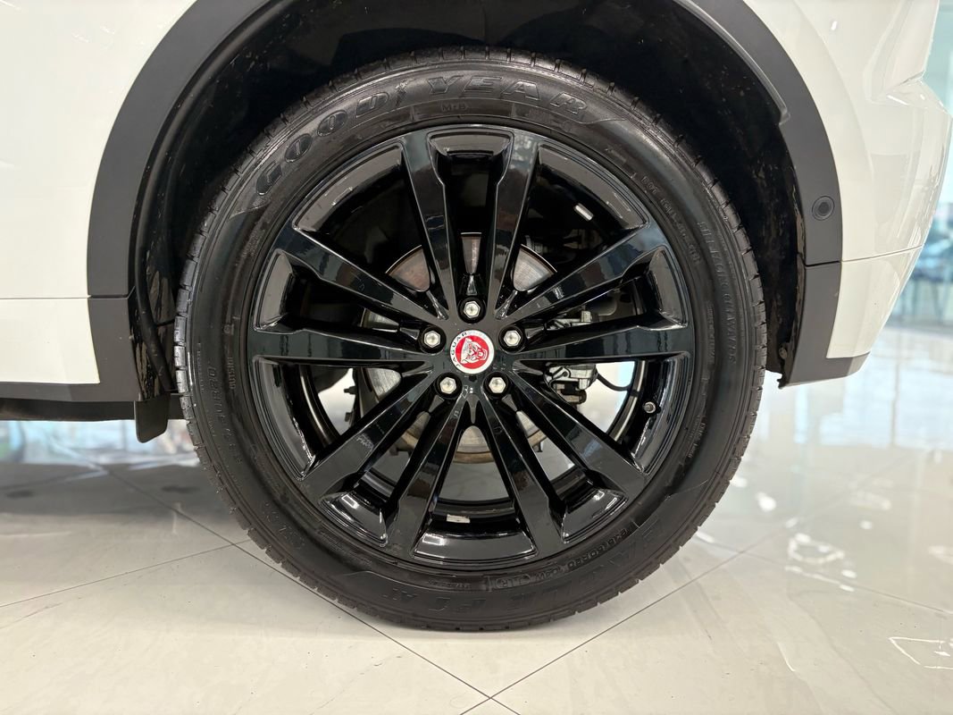 Used 2020 Jaguar E-PACE R-Dynamic HSE image 48