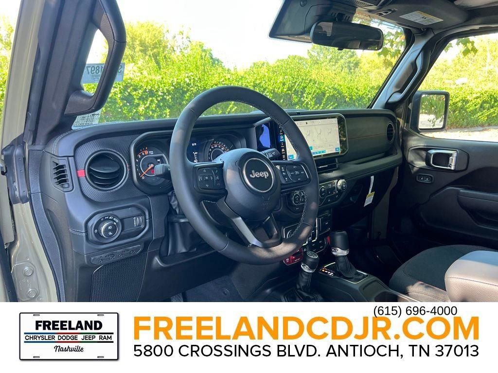 New 2025 Jeep Gladiator Rubicon w/ Convenience Group image 20