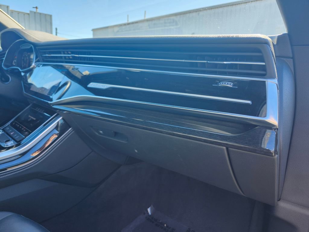 Used 2025 Audi Q7 3.0T Premium Plus image 14