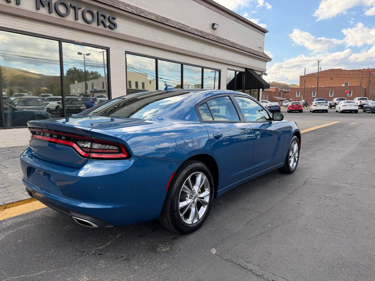Used 2023 Dodge Charger SXT w/ Cold Weather Package image 3