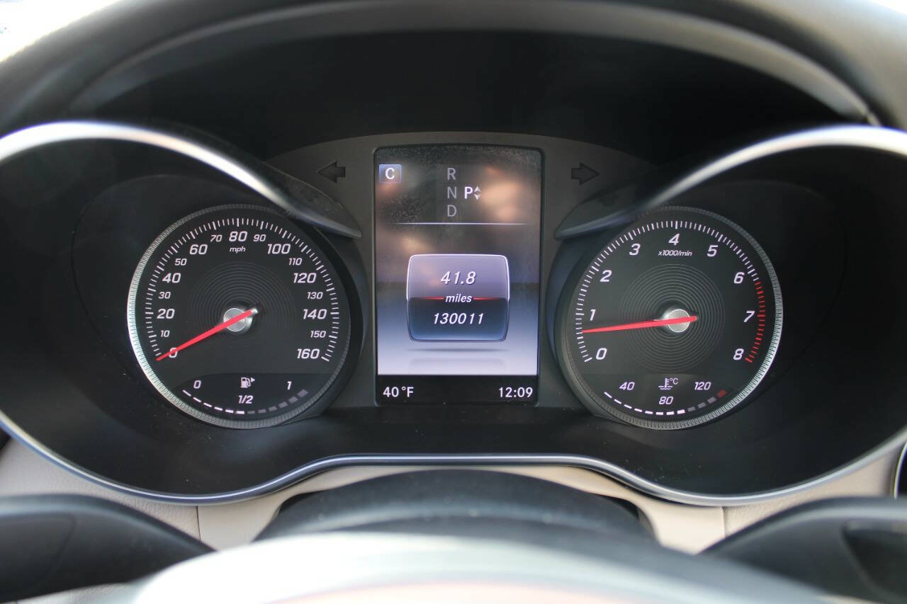 Used 2016 Mercedes-Benz C 300 4MATIC Sedan image 41