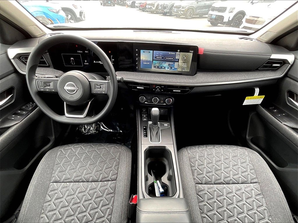 New 2025 Nissan Kicks SV w/ SV Premium Package image 12