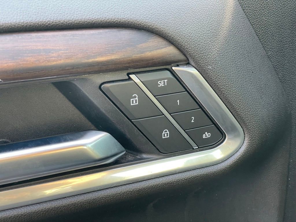 Used 2025 GMC Sierra 1500 SLT image 13