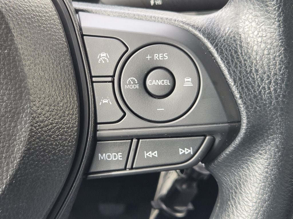Used 2026 Toyota Corolla LE FWD image 22