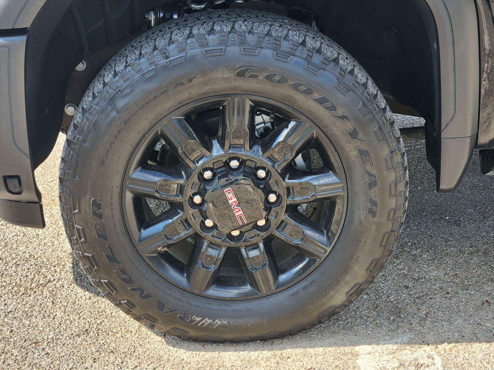 Used 2024 GMC Sierra 2500 AT4 w/ AT4 Premium Plus Package AWD/4WD image 31
