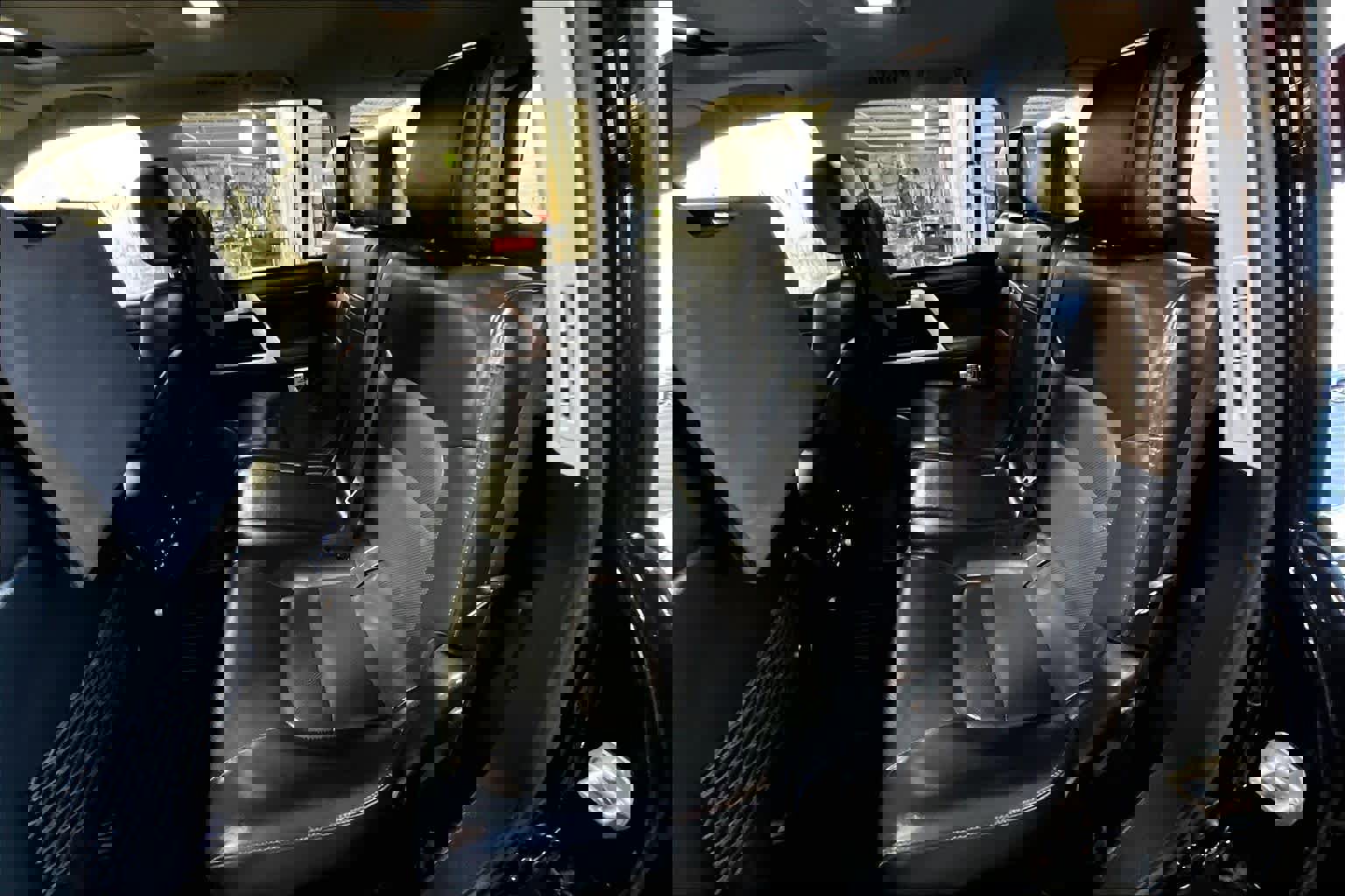 Certified 2017 Toyota Land Cruiser image 19