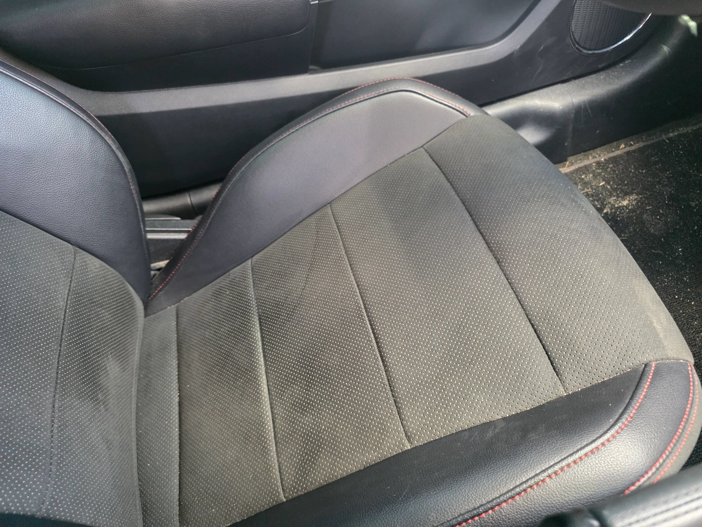 Used 2016 Ford Mustang GT Premium RWD image 11