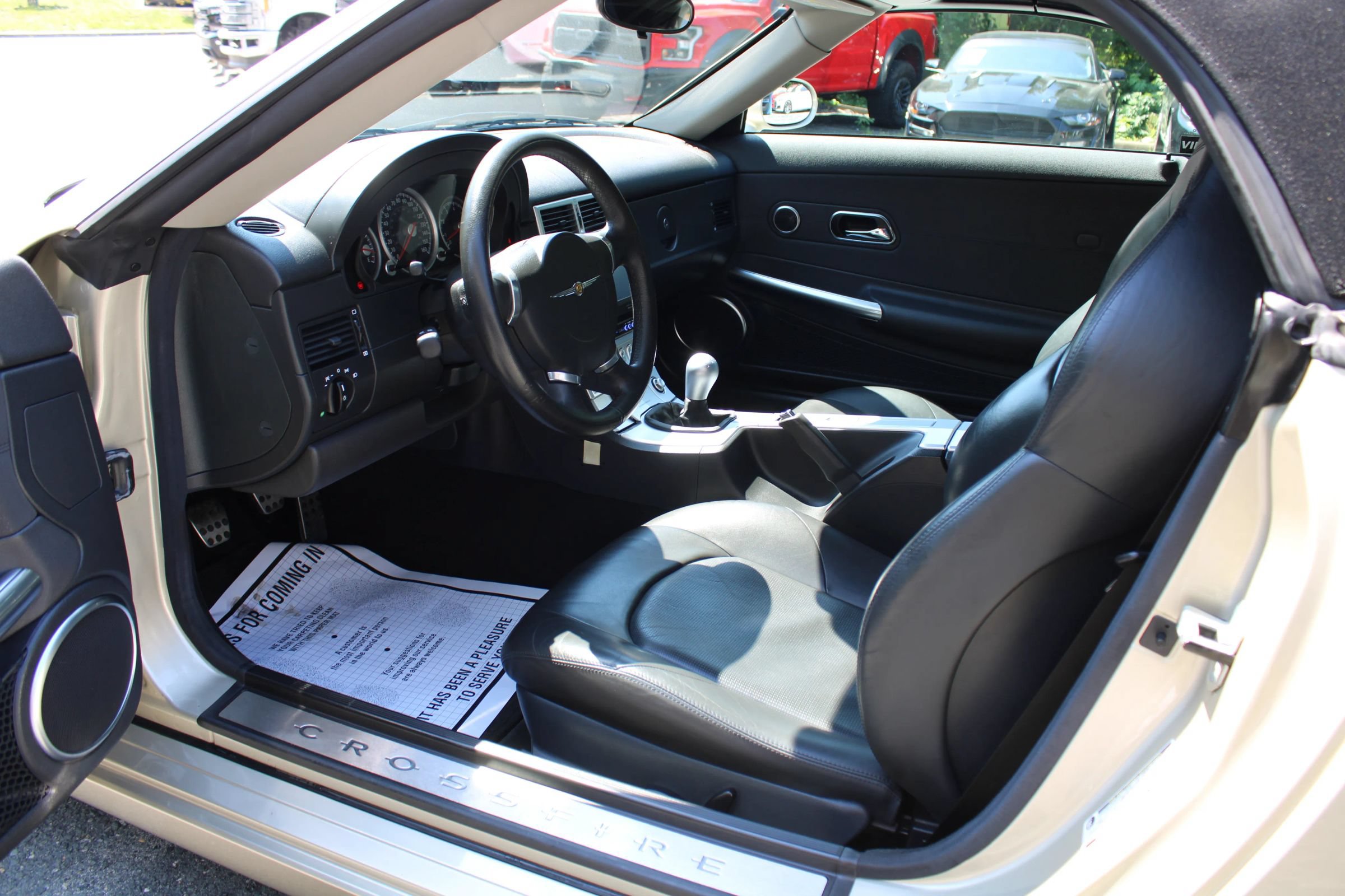 Used 2006 Chrysler Crossfire Limited RWD image 13