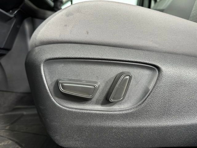 Used 2025 Toyota Sienna LE AWD/4WD image 22