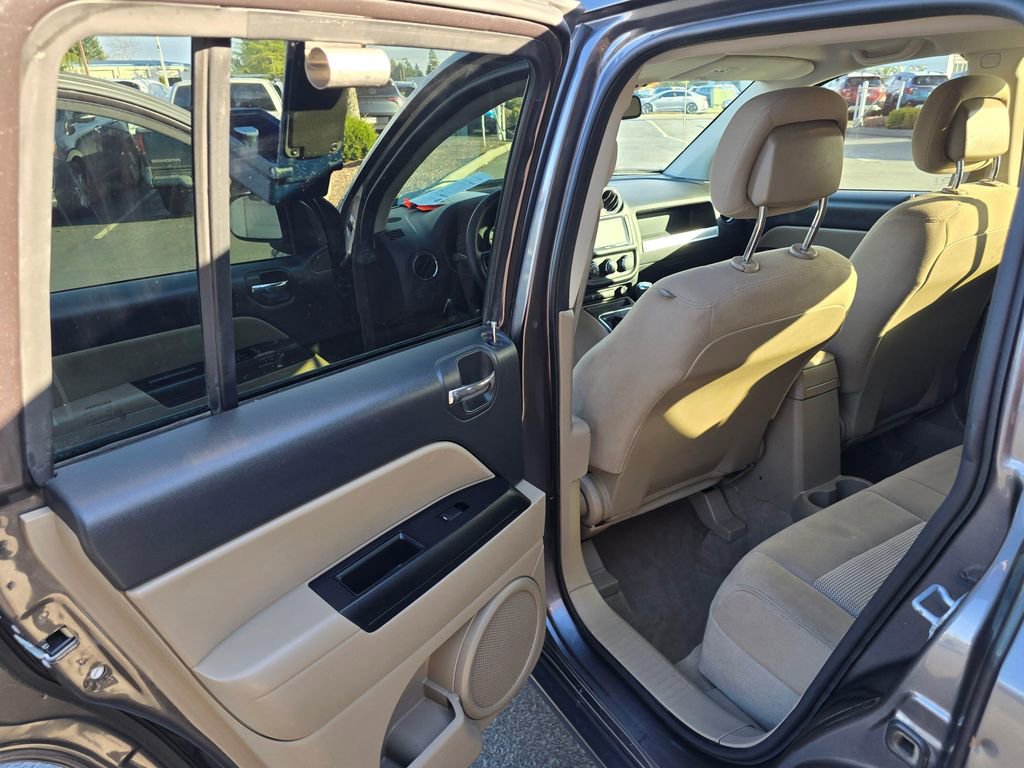 Used 2014 Jeep Compass Sport w/ Power Value Group image 9