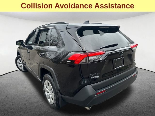 Used 2021 Toyota RAV4 LE image 8