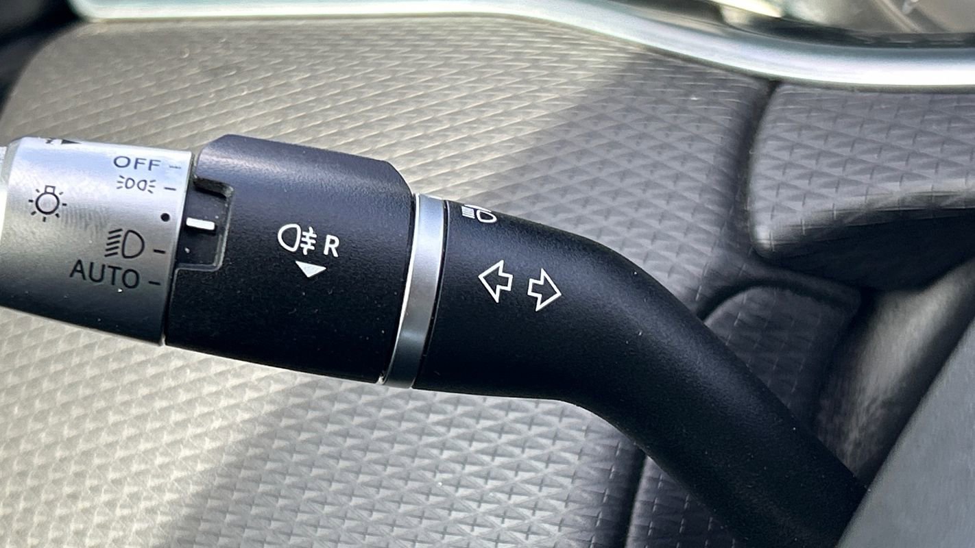 Used 2020 Land Rover Range Rover Evoque S image 22