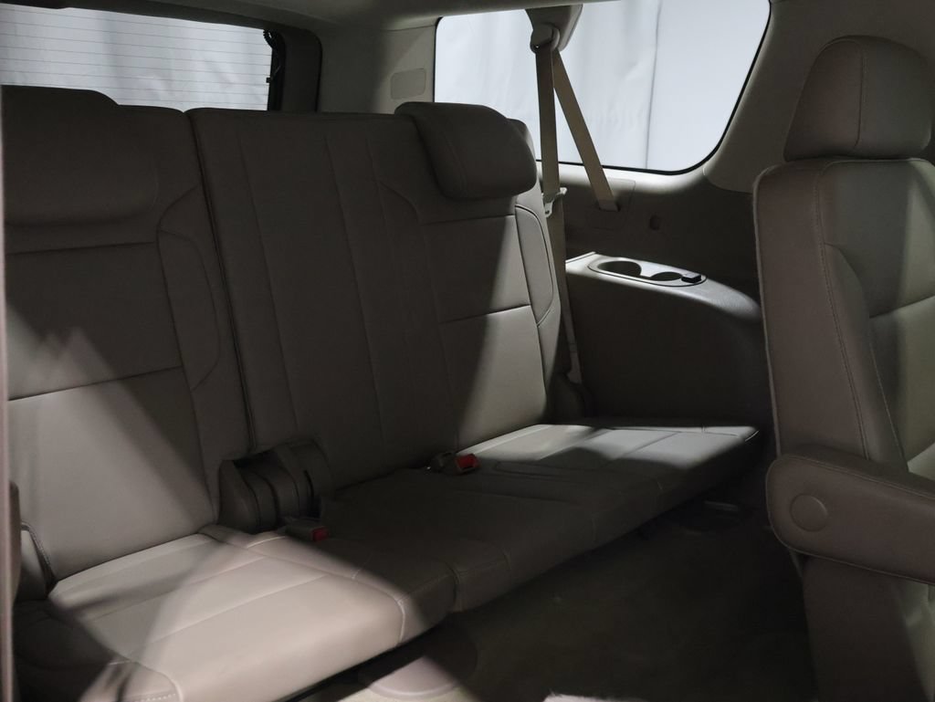 Used 2016 Chevrolet Suburban LT AWD/4WD image 21