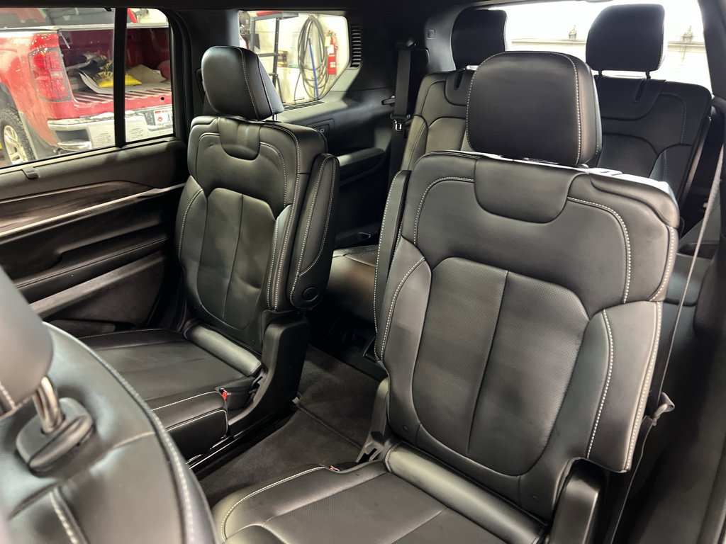 Used 2024 Jeep Grand Cherokee L Limited w/ Luxury Tech Group II image 36