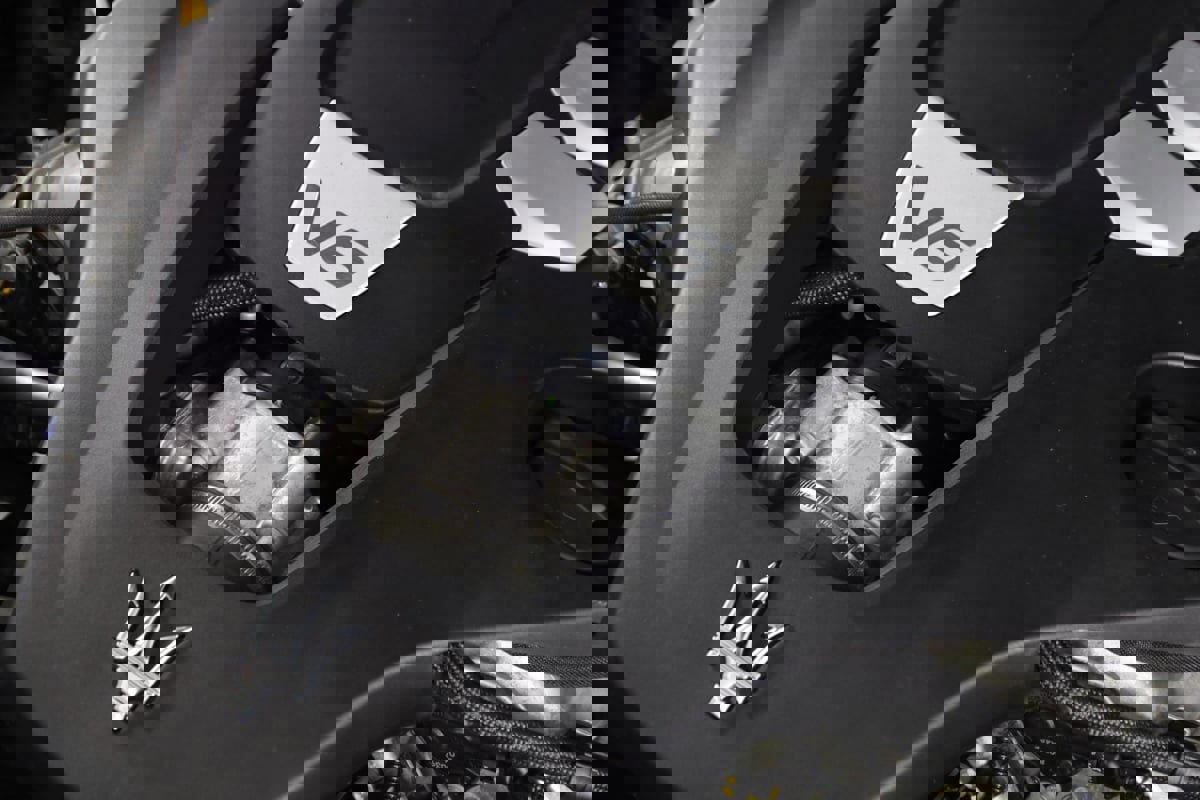 Used 2018 Maserati Levante GranSport image 25