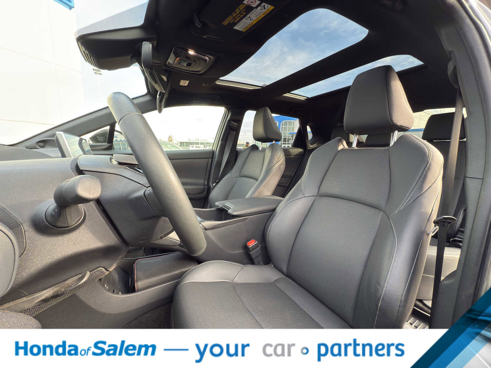 Used 2023 Toyota bZ4X Limited image 14