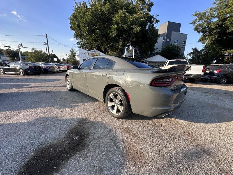 Used 2018 Dodge Charger SXT Plus RWD image 4