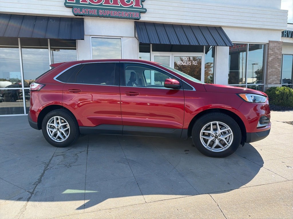 Used 2024 Ford Edge SEL image 4