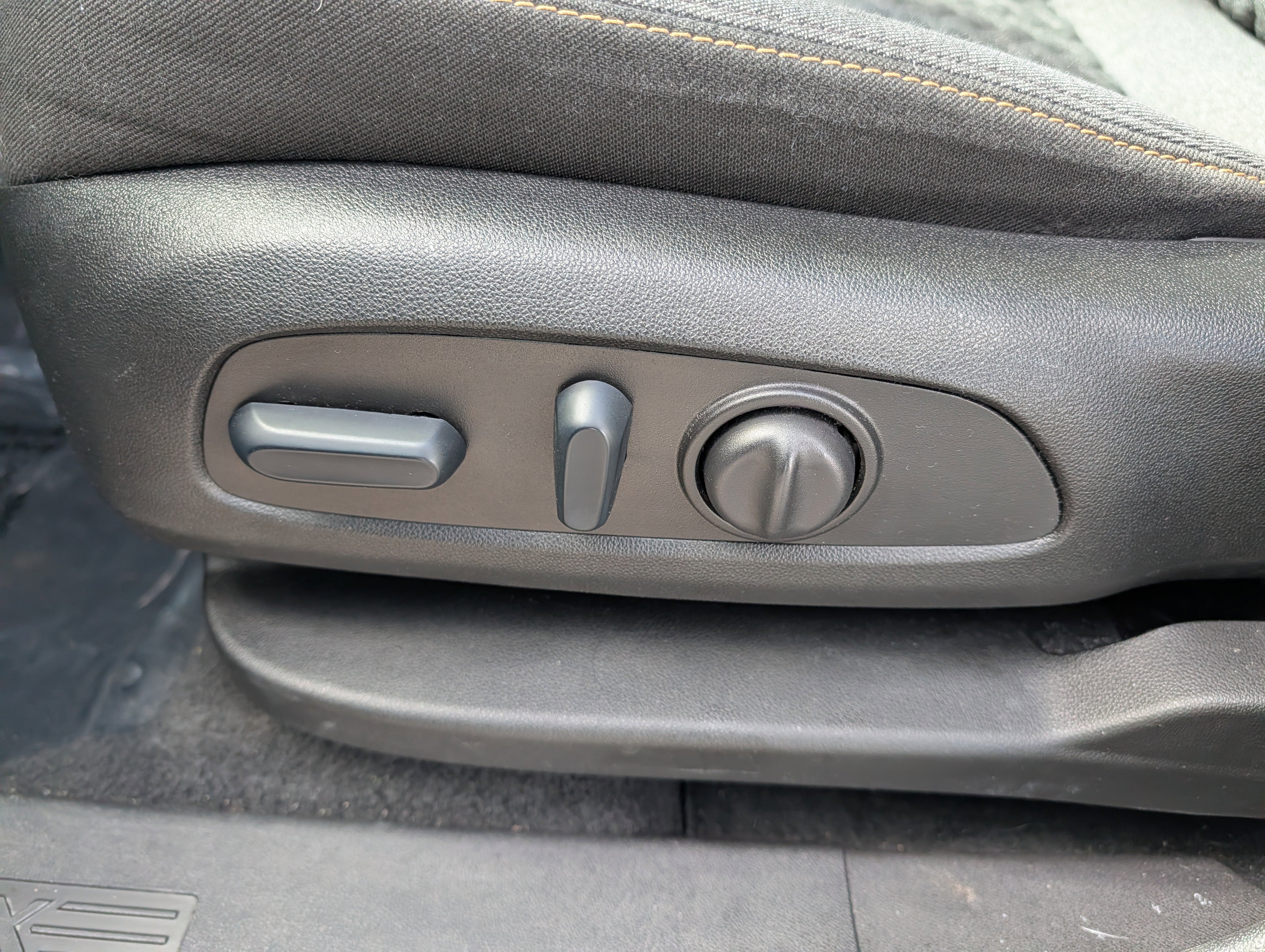 Used 2024 Chevrolet Equinox LT AWD/4WD image 10