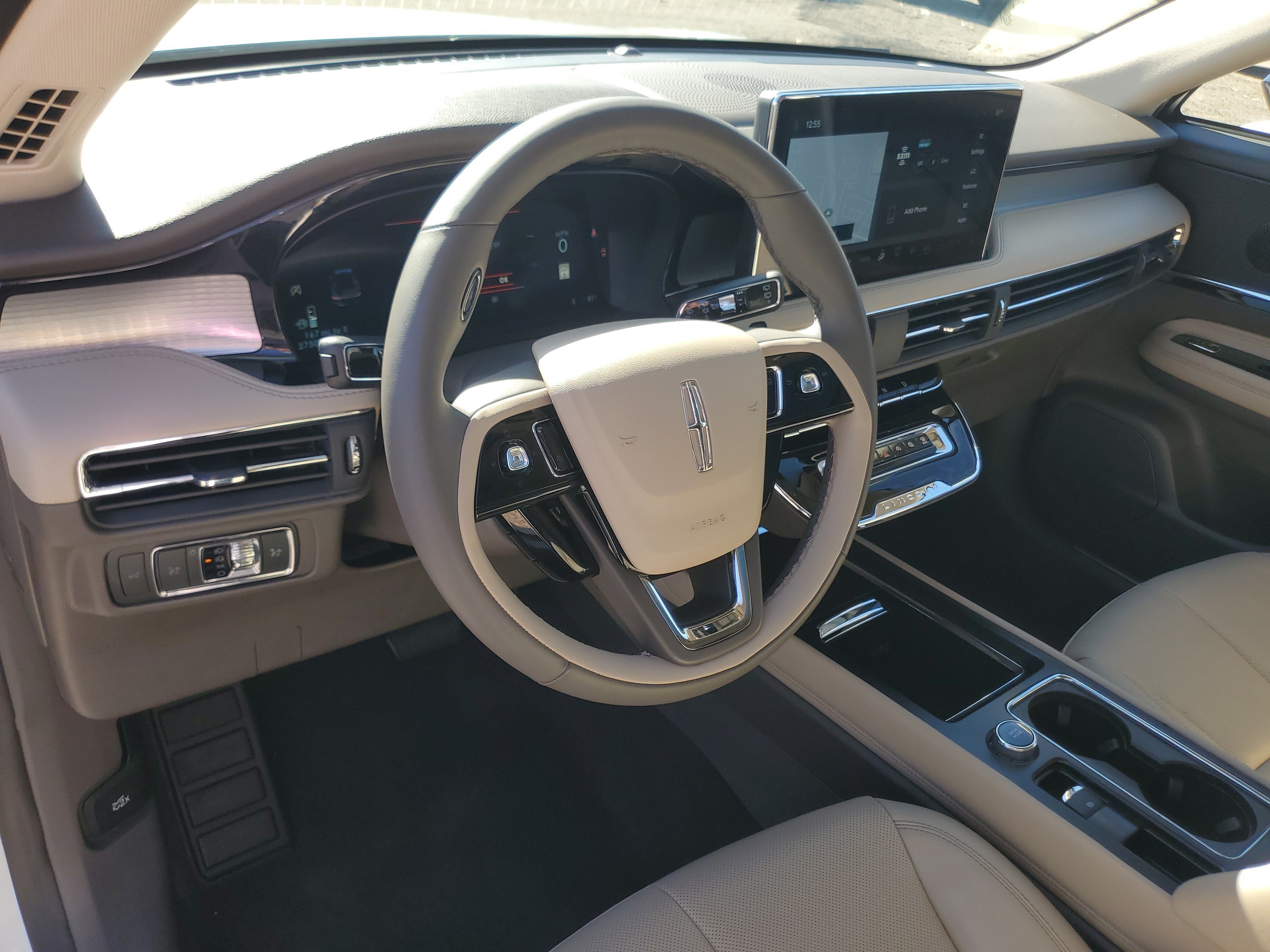 Used 2024 Lincoln Corsair AWD w/ Equipment Group 101A image 13