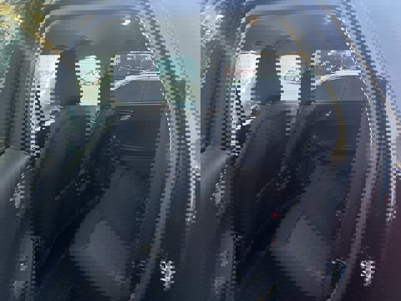 Used 2021 Ford Edge SE image 10