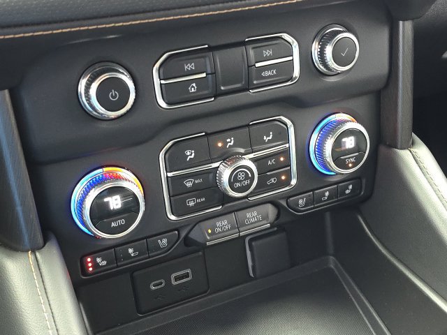 Used 2023 GMC Yukon XL AT4 w/ Technology Package AWD/4WD image 38