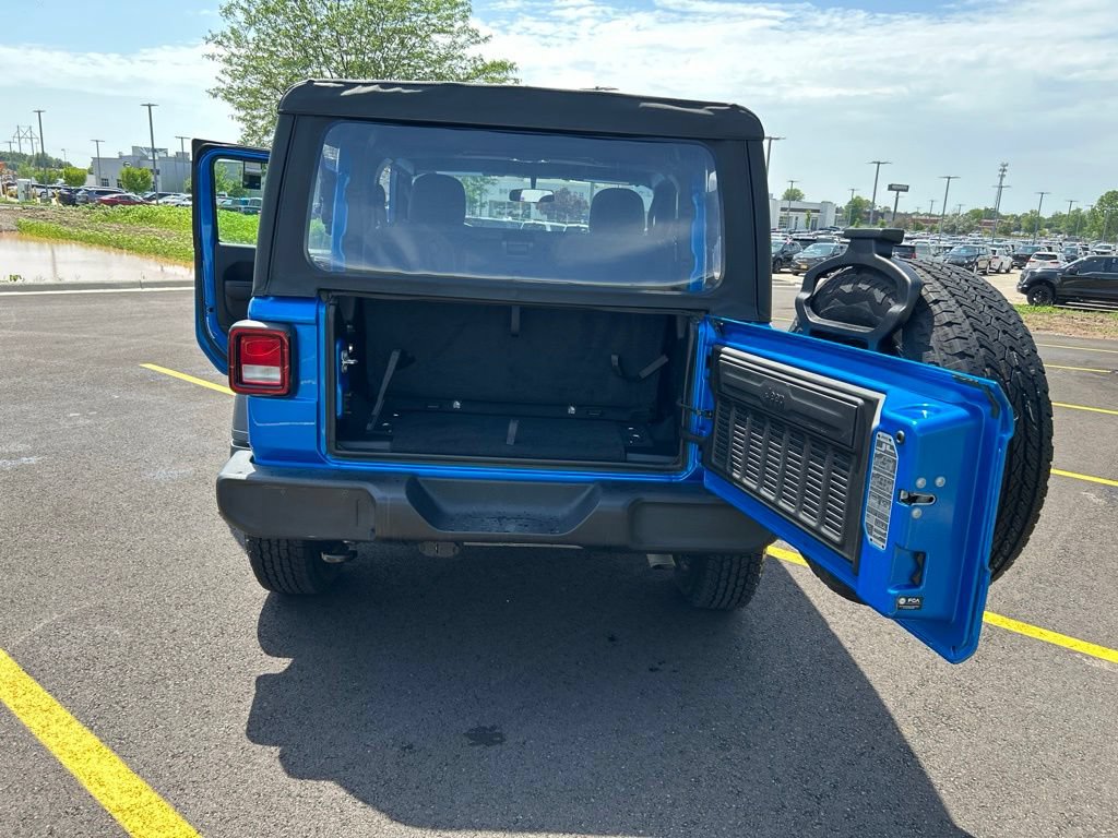 Used 2023 Jeep Wrangler Sport AWD/4WD image 20