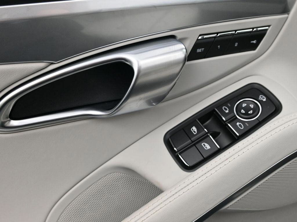 Certified 2025 Porsche 718 Boxster GTS image 15