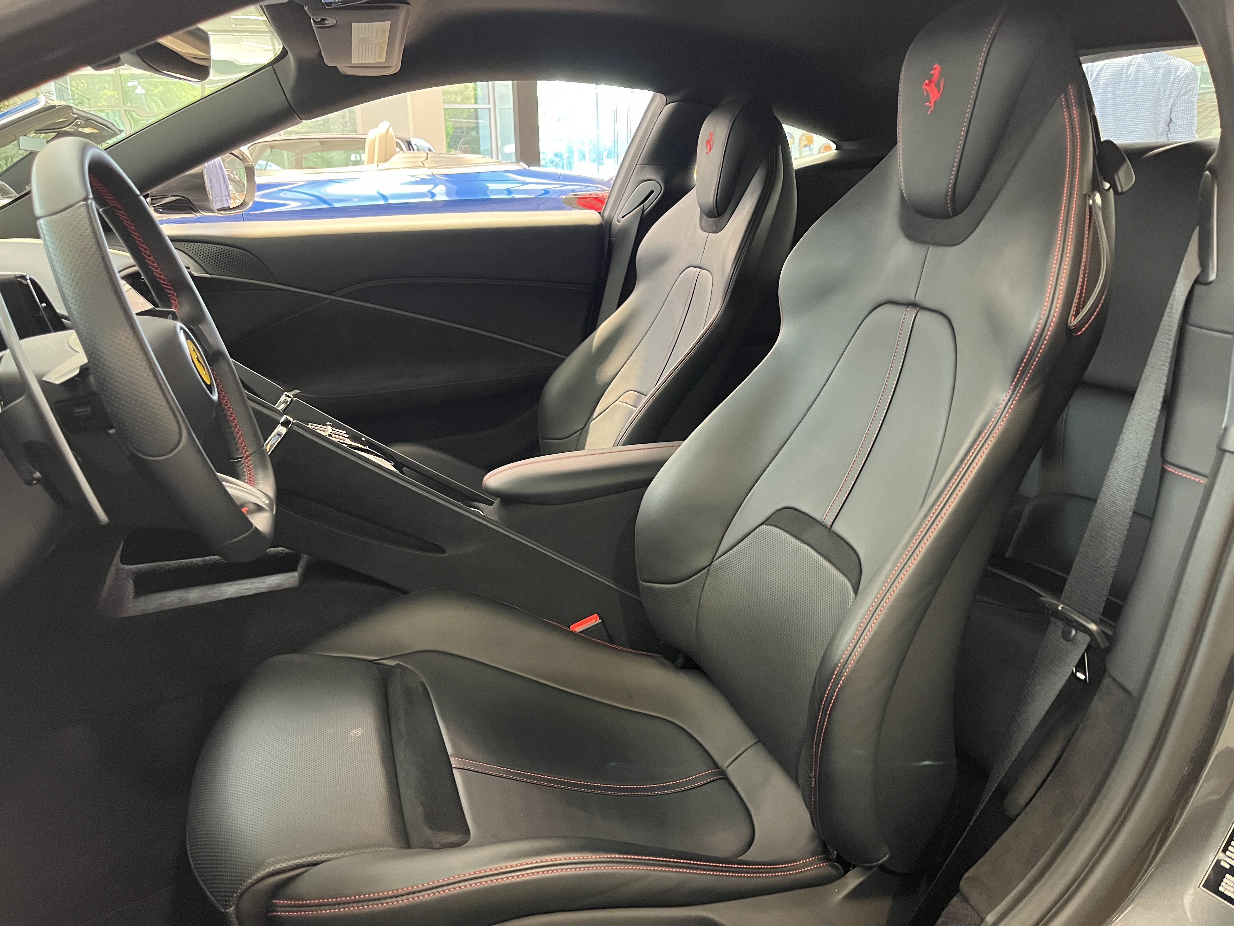 Used 2022 Ferrari Roma RWD image 31