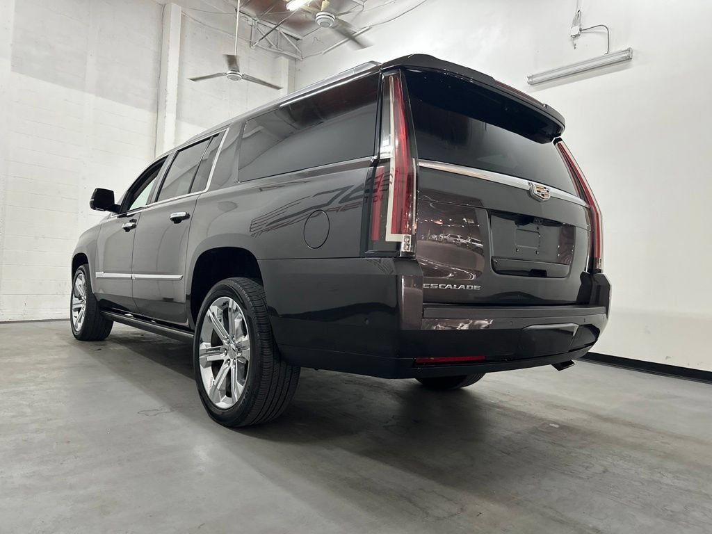 Used 2018 Cadillac Escalade ESV Premium Luxury RWD image 19