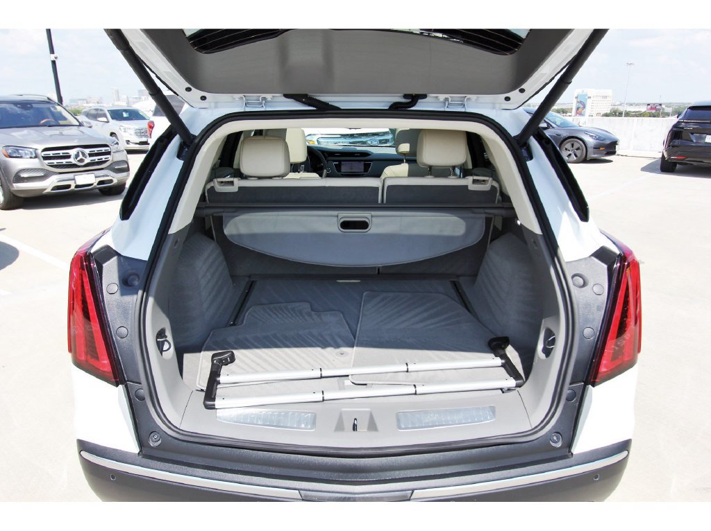 Certified 2026 Cadillac XT5 Premium Luxury w/ Driver Assist Package FWD image 30