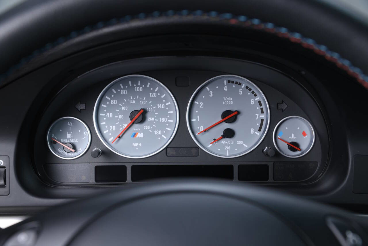 Used 2002 BMW M5 image 52