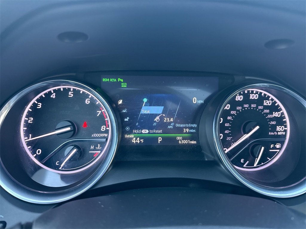 Used 2018 Toyota Camry XLE image 10