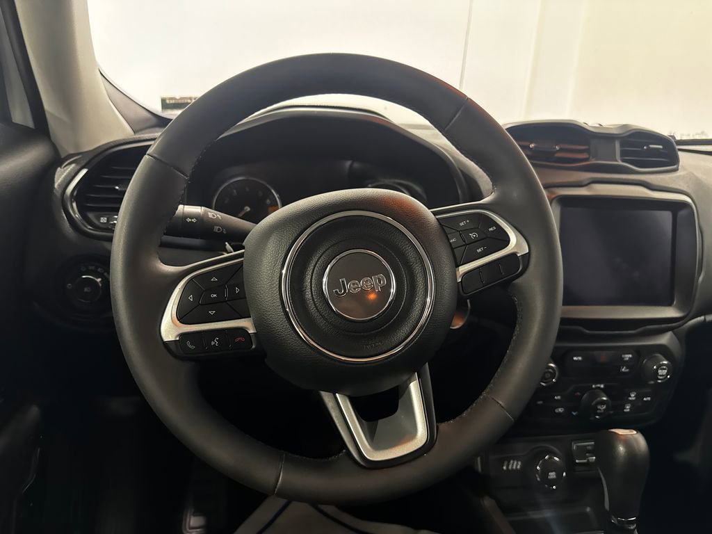 Used 2023 Jeep Renegade Altitude AWD/4WD image 4