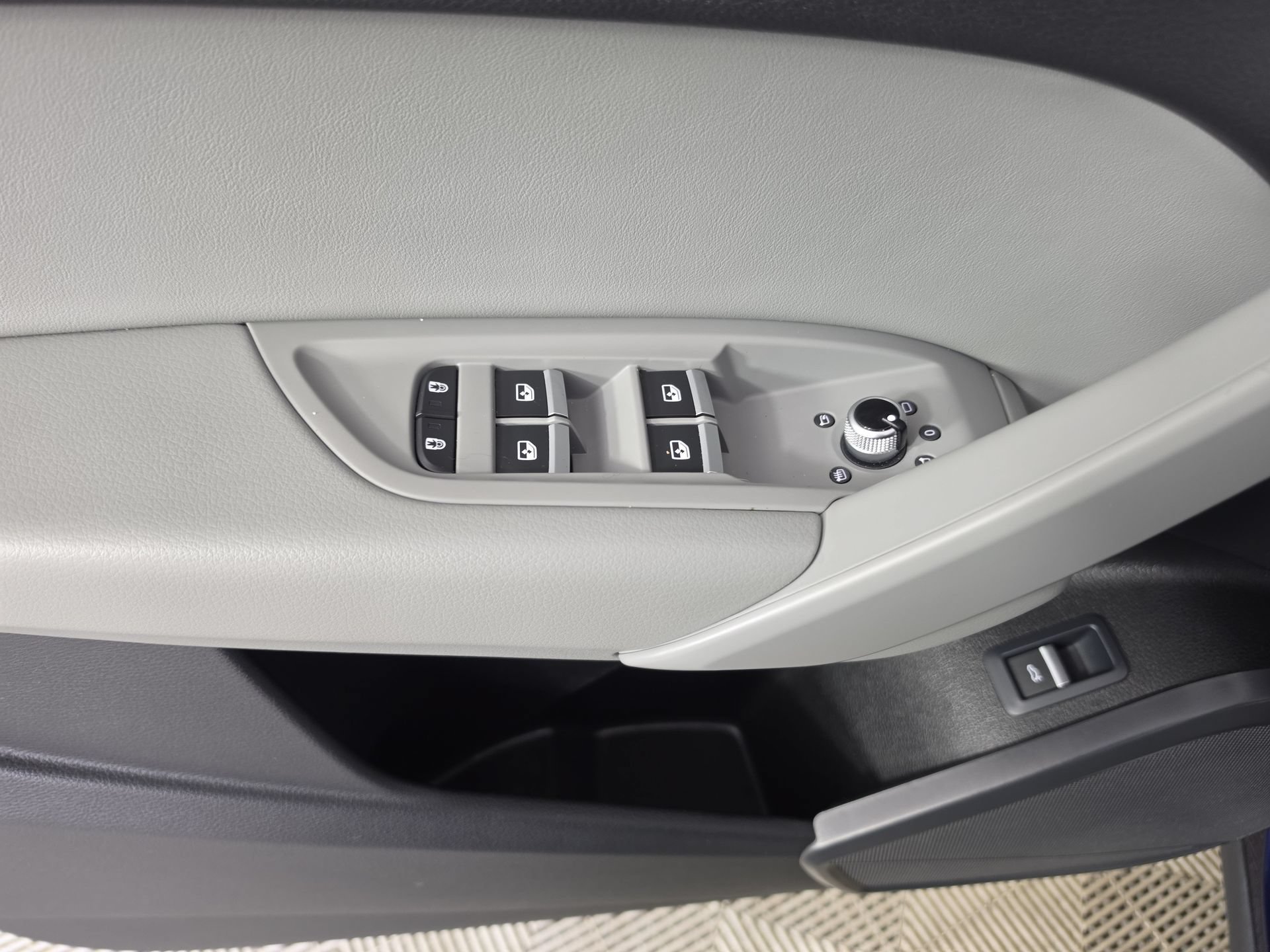Used 2024 Audi Q5 Premium w/ Convenience Package AWD/4WD image 19