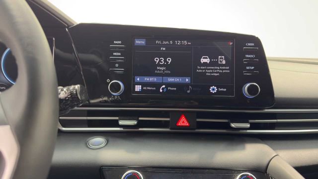 Used 2022 Hyundai Elantra SEL w/ Convenience Package FWD image 32