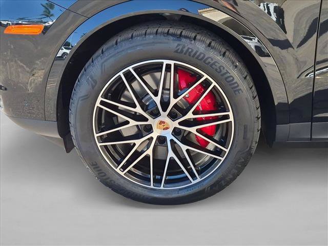 Used 2026 Porsche Cayenne S AWD/4WD image 24