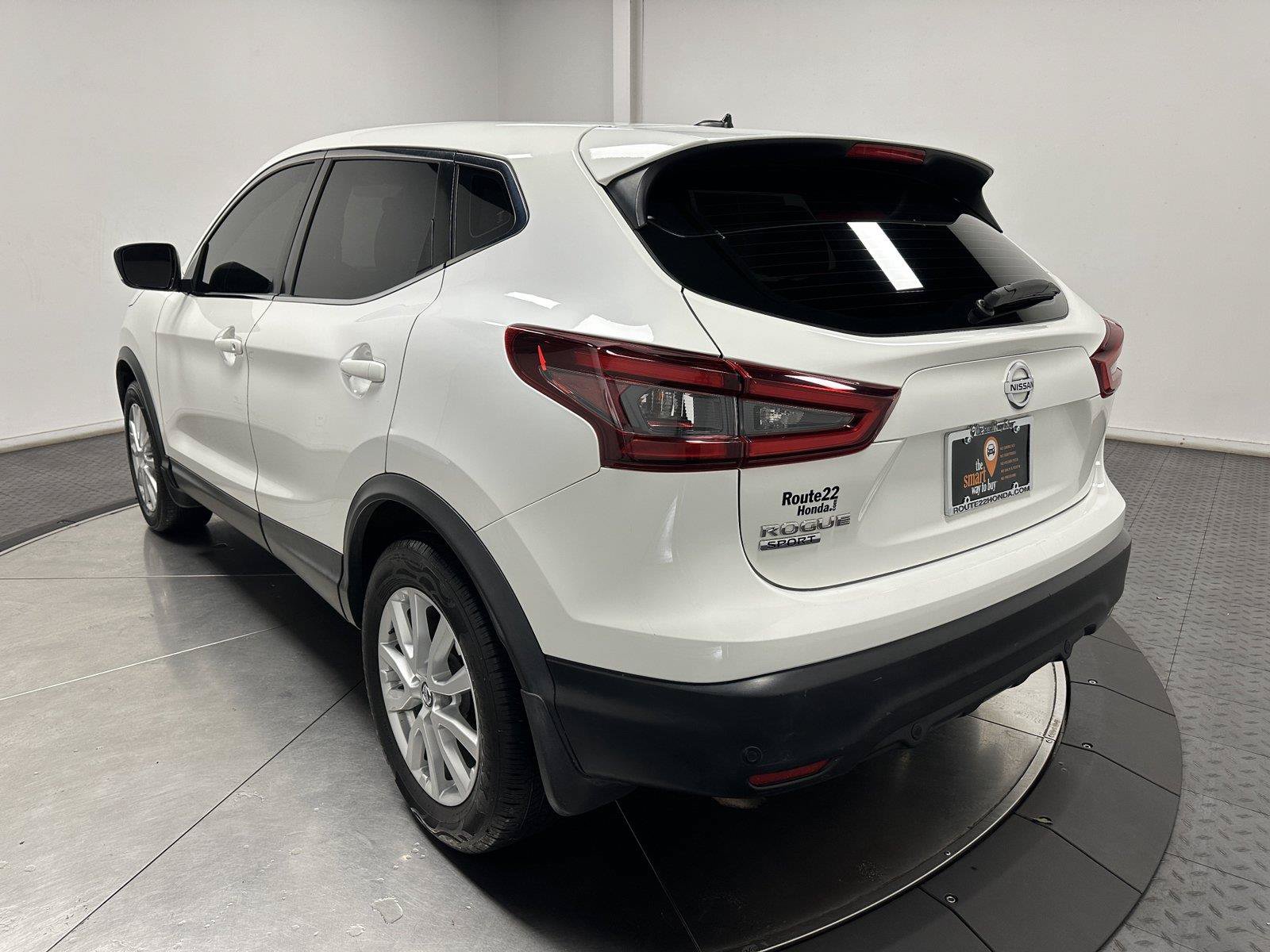 Used 2020 Nissan Rogue Sport S w/ Appearance Package FWD image 9